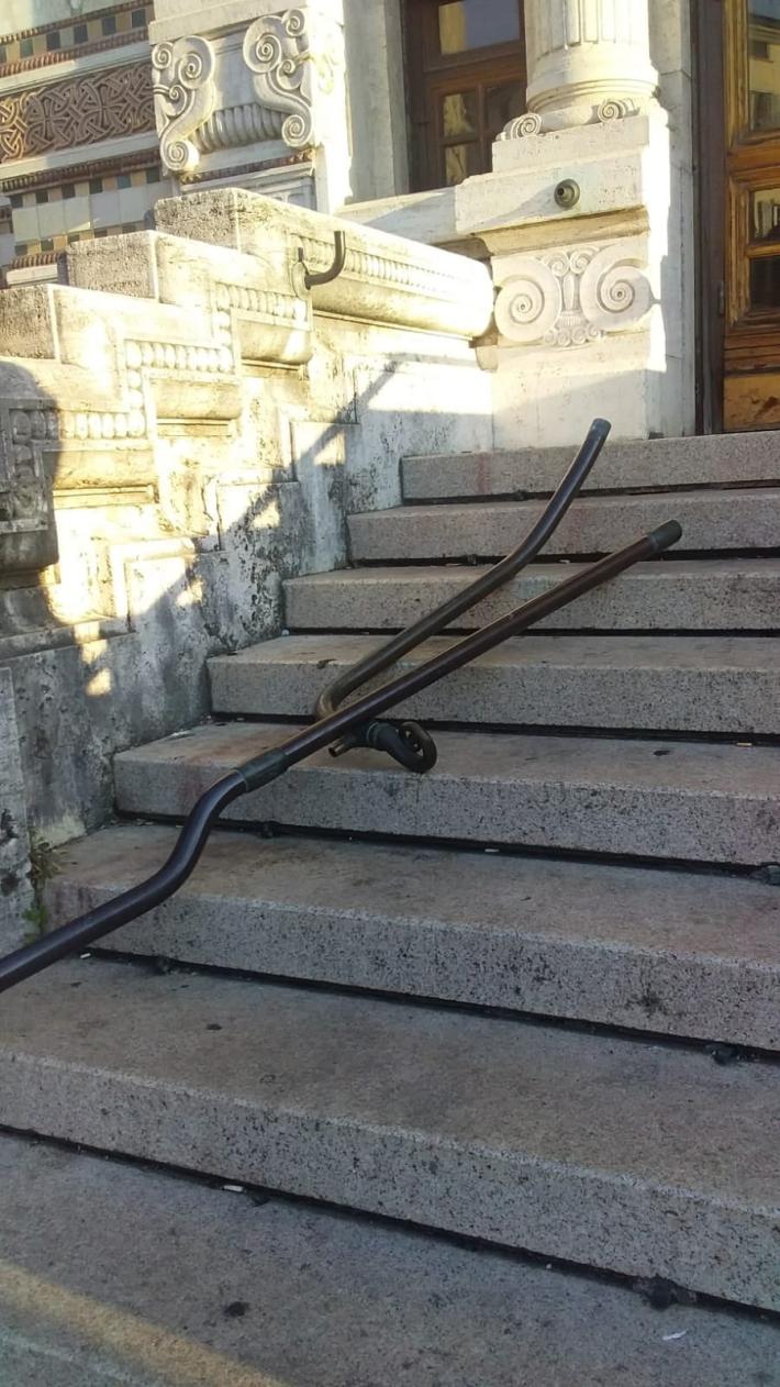 Il Berzieri nel mirino dei vandali