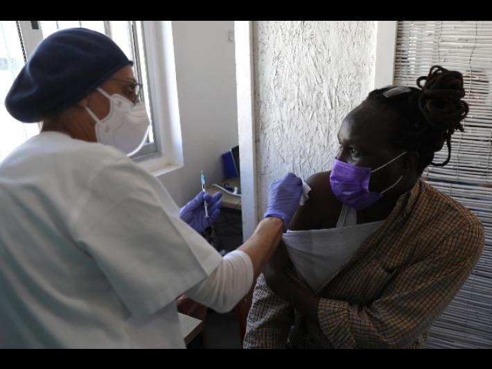 Israele, Pfizer il 30% meno efficace con variante Delta