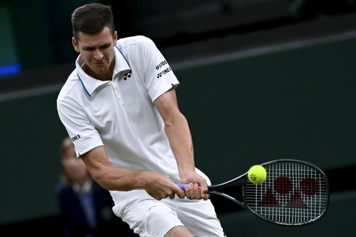  Sorpresa a Wimbledon, Hurkacz fa fuori Medvedev e trova Federer nei quarti
