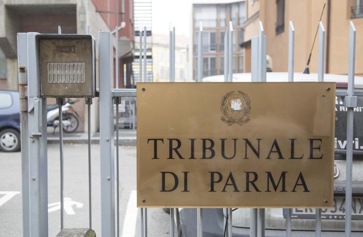 Profumeria &laquo;ripulita&raquo; per 400mila euro dalla donna delle pulizie