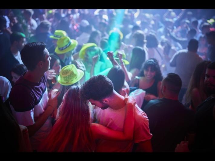 In vacanza nel Salento, due 19enni "drogate e abusate"