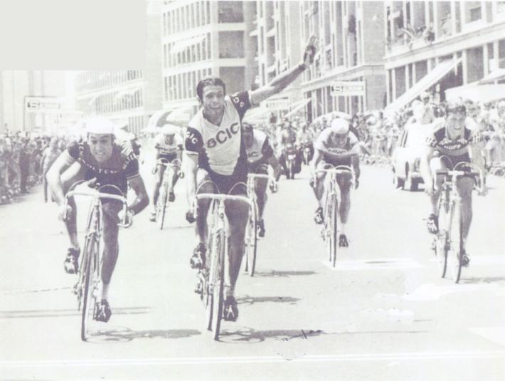 La zampata di Armani che tramort&igrave; Merckx