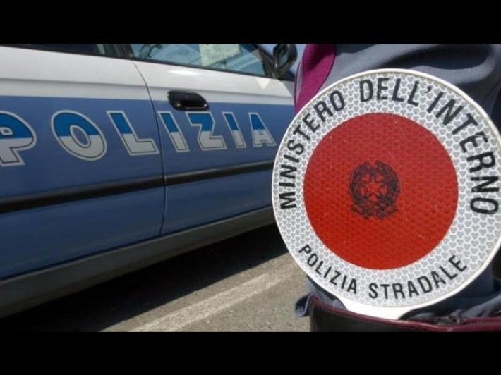 Cremona, in autostrada a 253 km/h su una Lamborghini, patente sospesa 