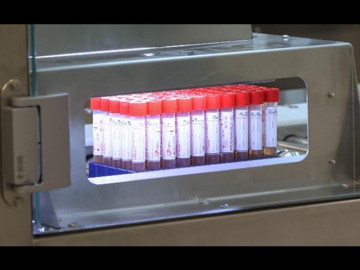 Covid: casi ancora sopra 3 mila, ma solo 3 morti. Tasso 1,9%