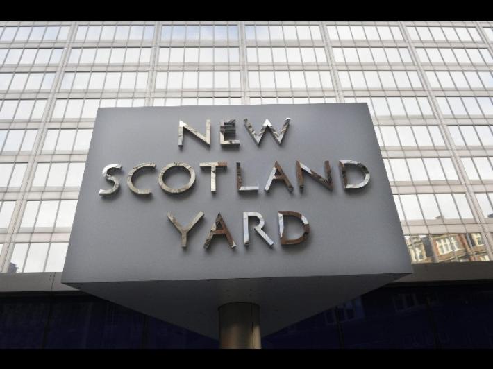 Un giocatore dell'Everton arrestato per pedofilia