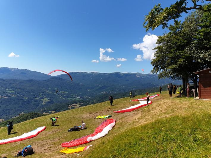 Parapendio, campionati italiani nell'alta Val Parma