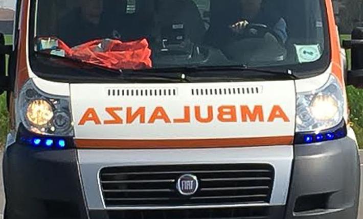 Incidente in A1 a Parma: auto si ribalta, un ferito 