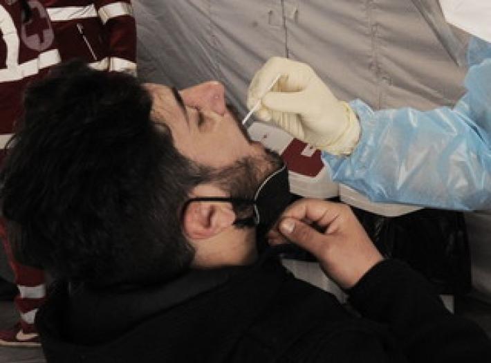 Covid, 5.057 nuovi casi e 15 decessi in 24 ore in Italia