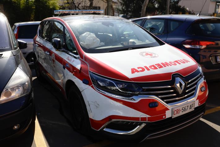 Incidente sulla via Emilia a Sanguinaro: ferito un motociclista