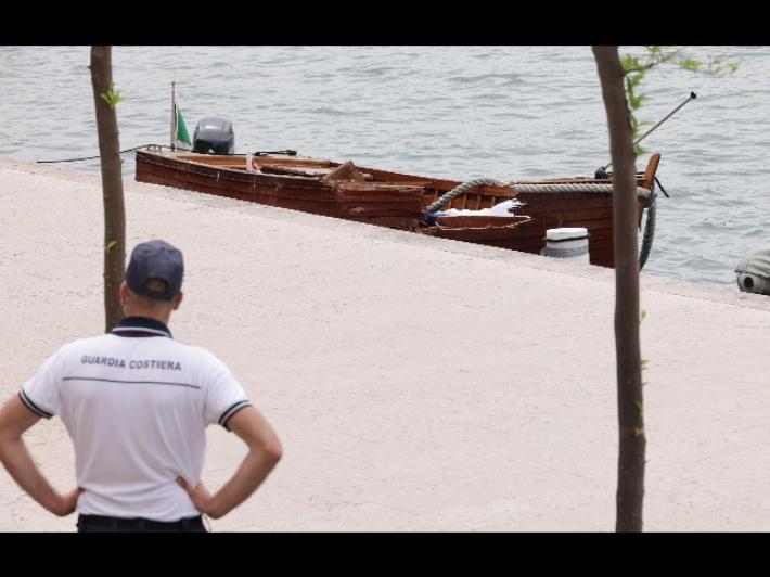 Uomo 51enne muore in mare, figlio 16enne tenta di salvarlo