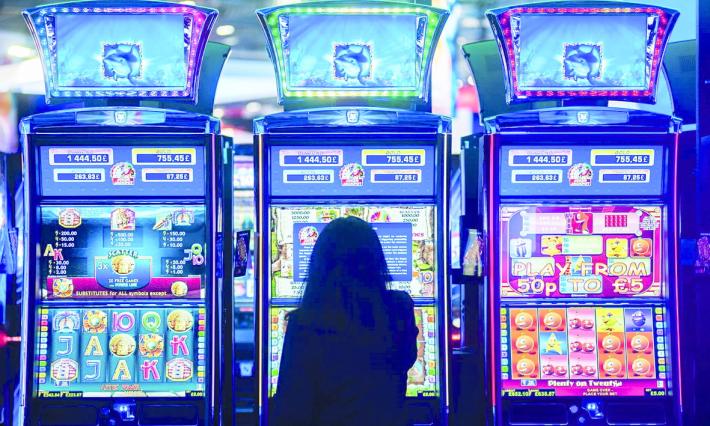 &laquo;Troppo vicine a chiese e scuole&raquo;: s&igrave; alla chiusura di tre sale slot