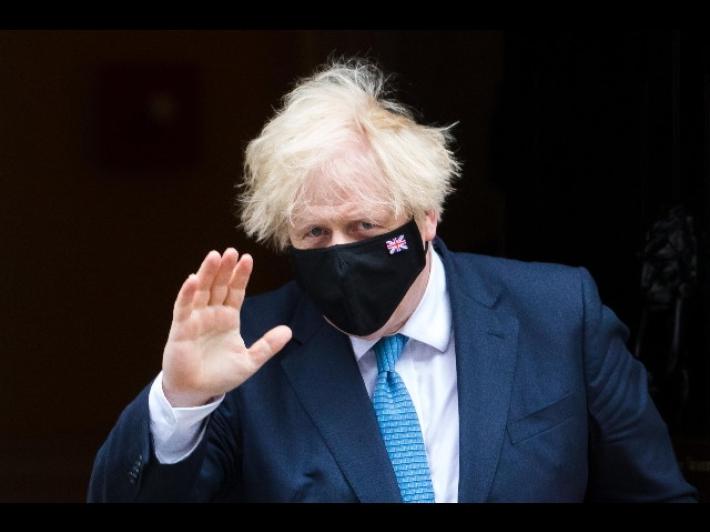 Covid, la Gran Bretagna revoca la quarantena per i vaccinati da Ue e Usa 