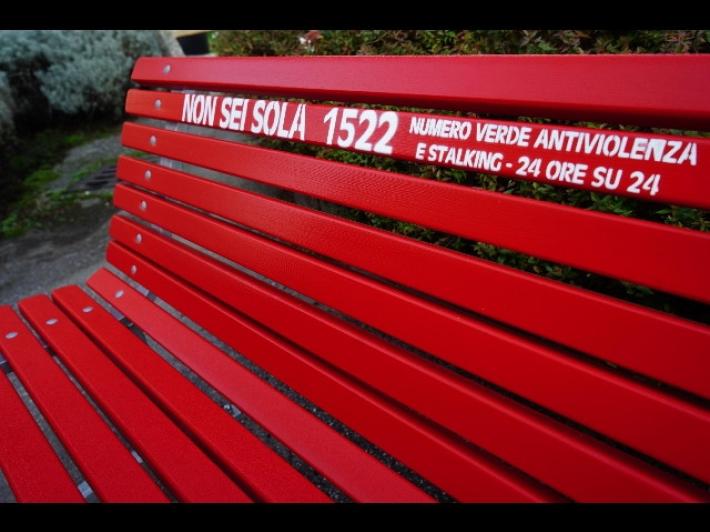 Violenza di gruppo su una minorenne a Suzzara,  indagati 5 ragazzi fra i 20 e i 23 anni