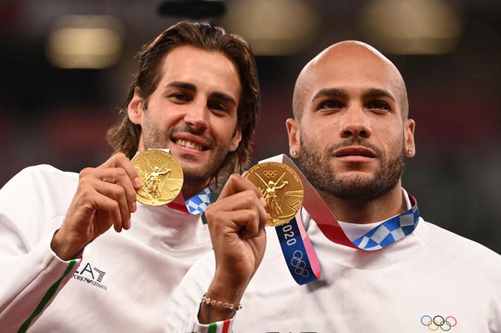 Dall'abbraccio Tamberi-Jacobs a Colbrelli, cartoline 2021