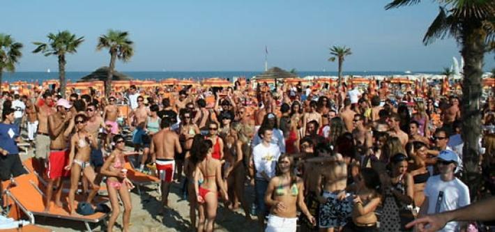 Evasione delle imposte, sequestri anche al Papeete