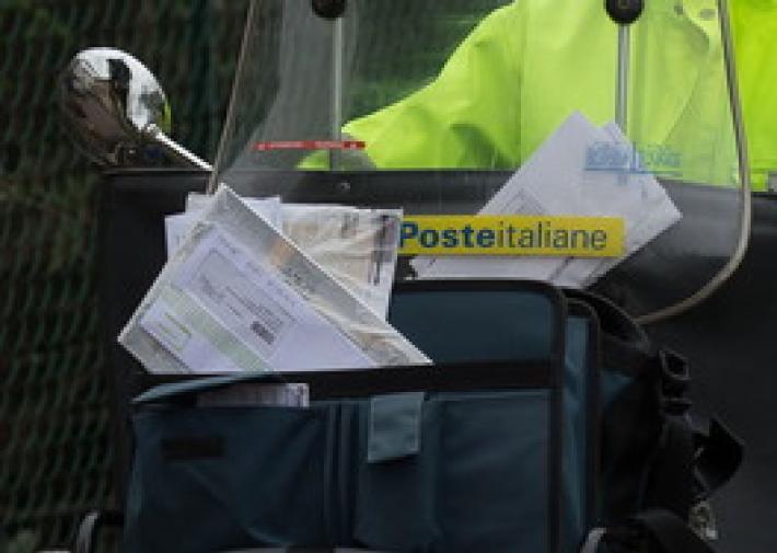 Fognano, postino all'ospedale dopo essersi scontrato con un camion