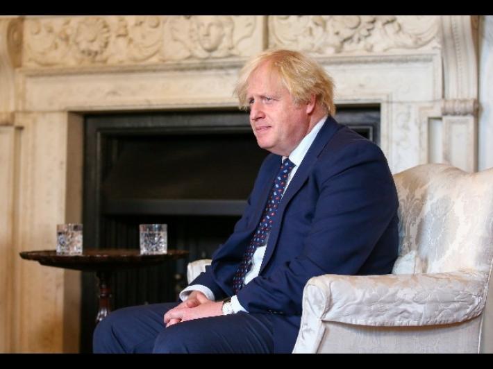 Il Times: Johnson rischi&ograve; di morire annegato in vacanza