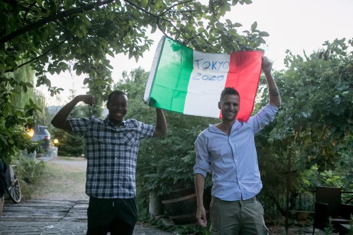 Fausto Desalu incontra il suo allenatore Sebastian Bacchieri: &laquo;Ce l&rsquo;abbiamo fatta!&raquo;