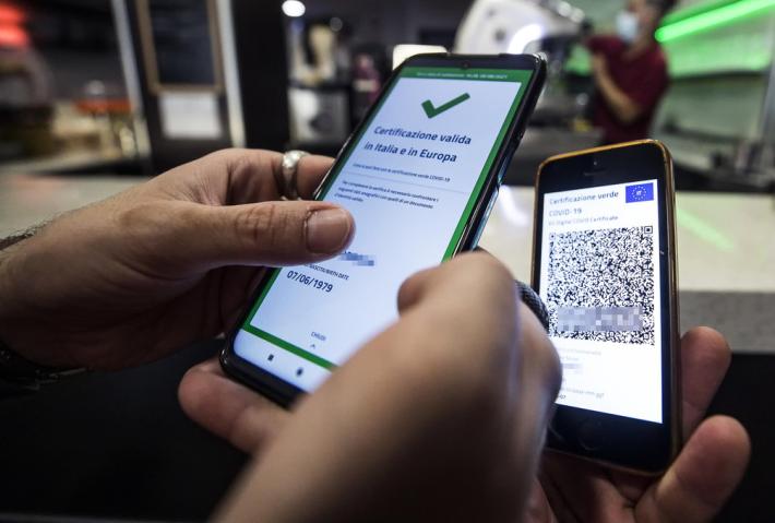 &laquo;Che odissea il nostro Green pass!&raquo;