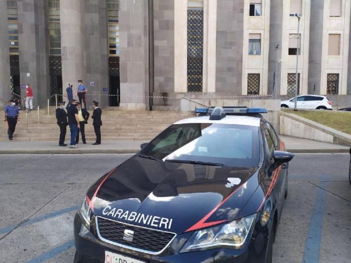 Badante infedele ruba 7.300 euro a pensionata, arrestata