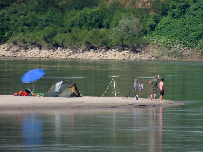 Ferragosto sugli spiaggioni del Po