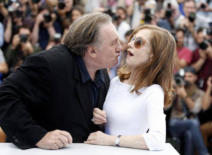 Aggressioni sessuali, Gerard Depardieu condannato a 18 mesi 