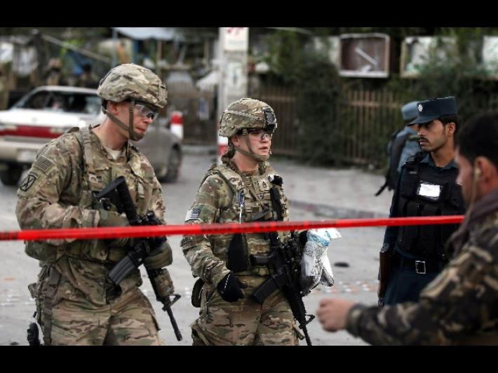 Kabul, le truppe Usa assumono il controllo del traffico aereo