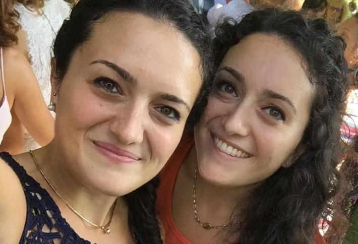 Chiara e Lucia, gemelle: &laquo;Le nostre vite divise ma  pi&ugrave; che mai unite&raquo; 