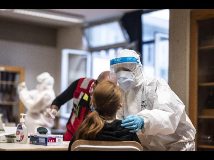 Covid, a Parma 36 nuovi casi e sempre 3 pazienti in terapia intesiva. Due morti a Reggio e Modena