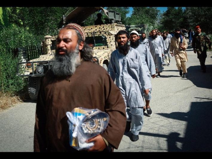 I Talebani annunciano l'amnistia per i funzionari statali