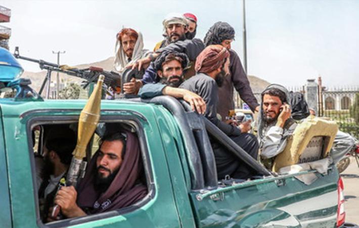 Afghanistan: Facebook mette al bando i talebani