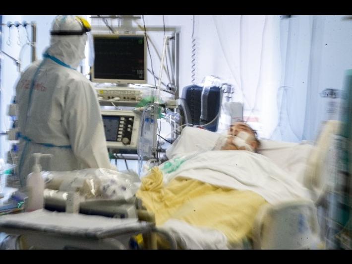 Ricoverati per covid, fino al maggio 2023 niente ticket per visite ed esami di monitoraggio 