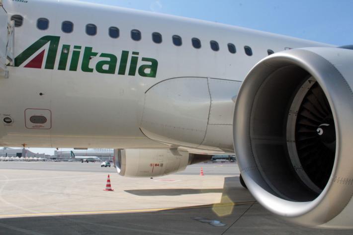  Alitalia: dalla mezzanotte stop alla vendita dei biglietti