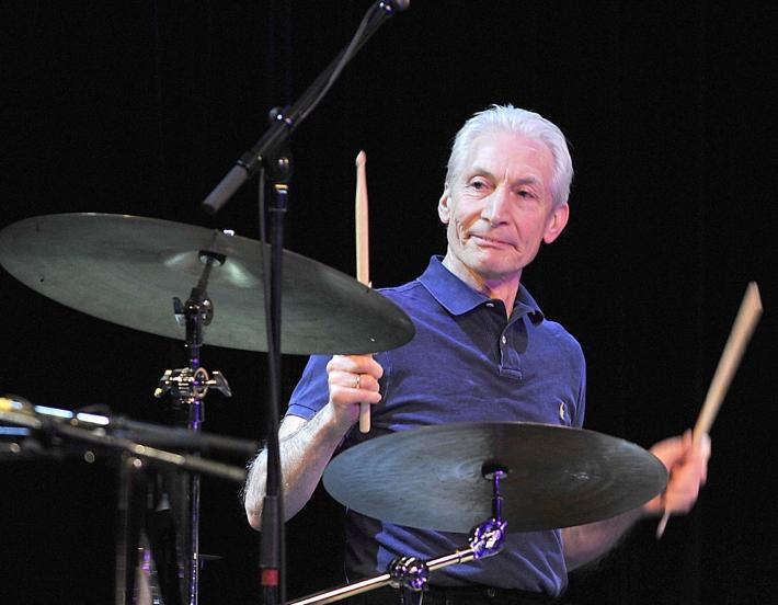 E' morto Charlie Watts, leggendario batterista dei Rolling Stones