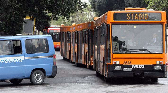 Navette per andare a vedere il Parma, la Tep ci ripensa e taglia il prezzo dell'abbonamento: si pagher&agrave; 30 euro e non 48