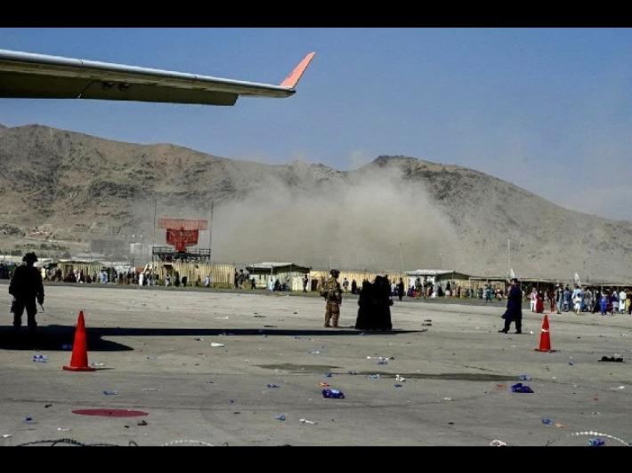 Un'altra forte esplosione a Kabul nella zona dell'aeroporto