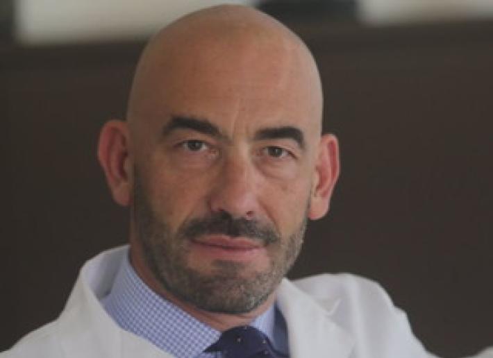 Vaccino, Bassetti "Aggredito sotto casa, lo Stato intervenga"