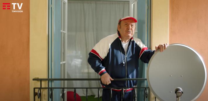 Protesta dei "Genitori", modificato lo spot con il "porcaputtena" di Banfi