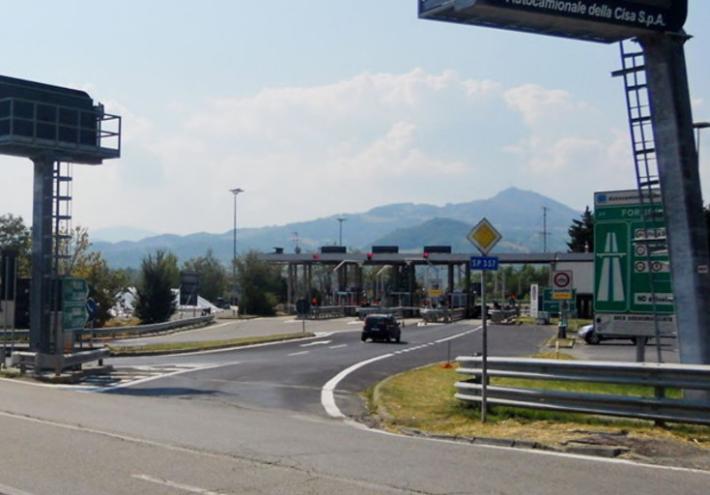 Segnalazione grave disservizio e situazione molto pericolosa al casello di Fornovo 