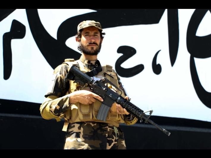 I talebani: "Lapideremo le adultere in pubblico"