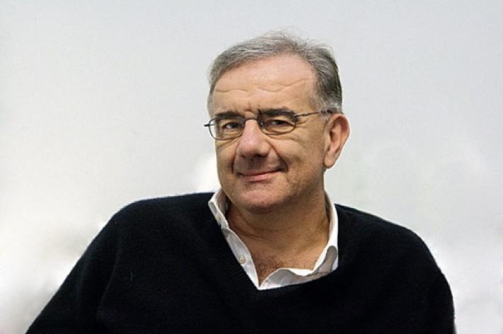 Gene Gnocchi vive a Faenza e racconta tra le lacrime: "Siamo sfollati dai miei suoceri. Una paura terribile"