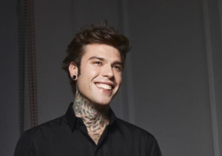 Fedez, esce il nuovo singolo "Meglio del cinema" dedicato a Ferragni