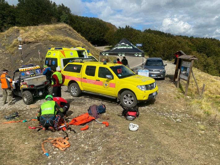 Sky runner cade durante una gara sul monte Tavola: attimi di paura, interviene il soccorso alpino 