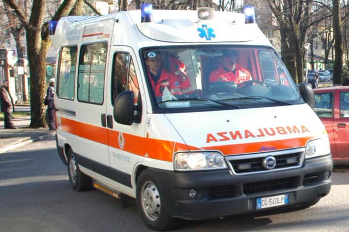 Paura a Salso, investiti una mamma e il suo bimbo nel passeggino