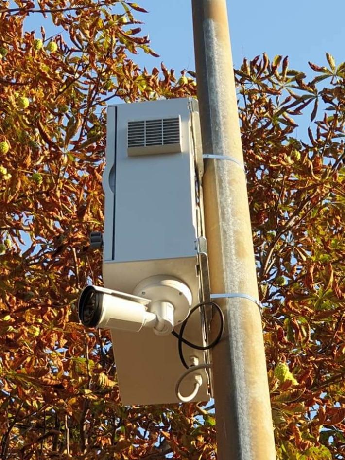 Arrivano 7 telecamere e 3 fototrappole per scoprire chi abbandona i rifiuti in citt&agrave;