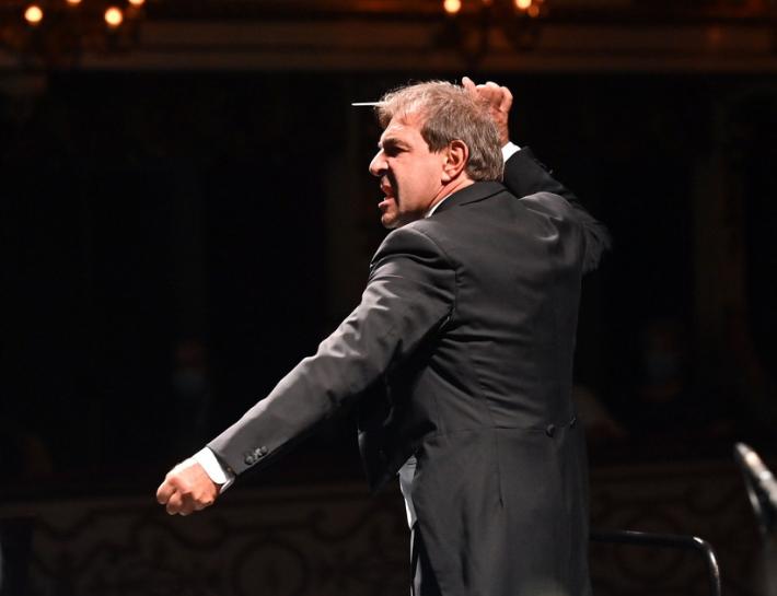 Messa da Requiem, interminabile applauso