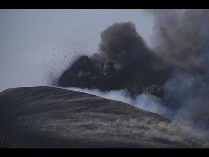 Eruzione alle Canarie: quasi mille edifici distrutti dalla lava