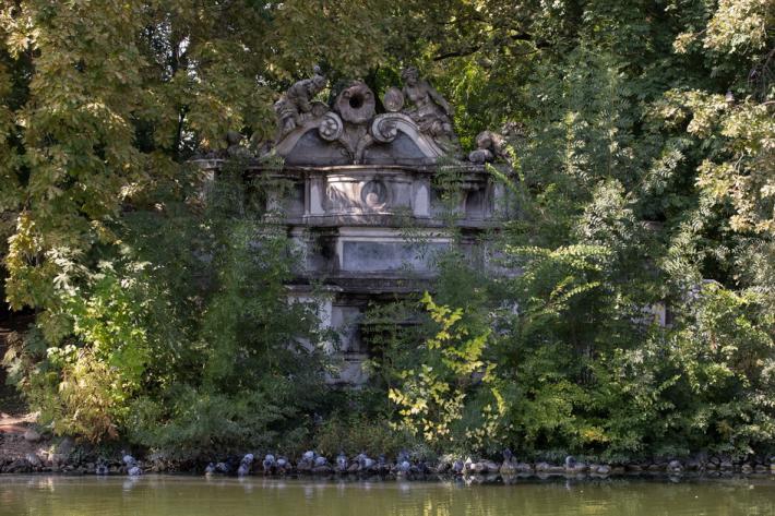 Alinovi: "La fontana del Trianon  e l'isolotto saranno restaurati"