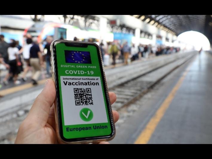 Controlli sul Green pass Pa e privati: nei prossimi giorni un dpcm sulle linee guida da seguire (con un'app)