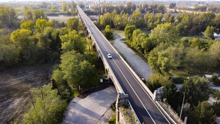 Ponte sul Taro, domenica la manutenzione